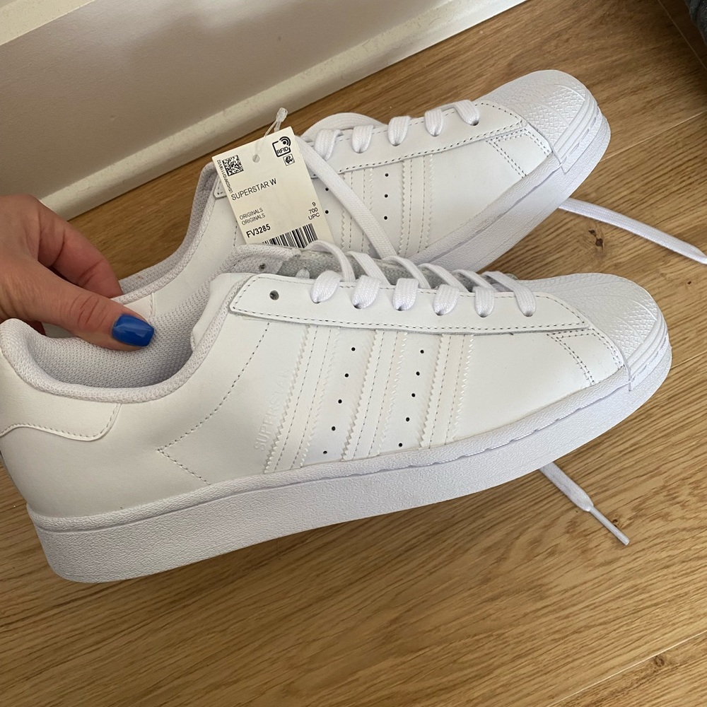 Adidas Women’s Superstar BRAND New (no box)